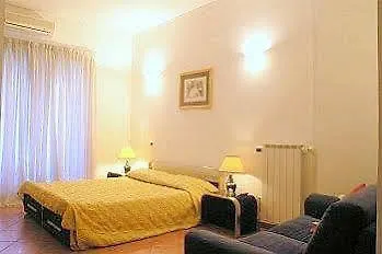 *** Bed & Breakfast I Re Di Roma B&B Italy